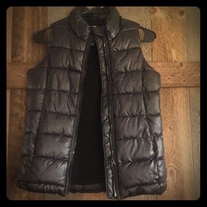 Black Vest Girls size Large